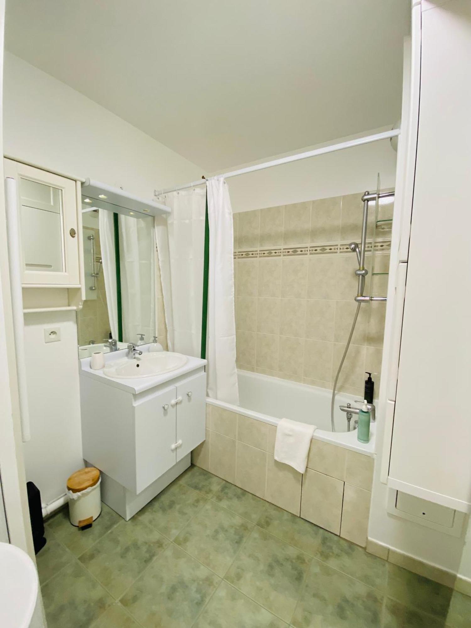 Charmant Appartement 3 Pieces Proche Rer & Disney Montévrain Exterior photo